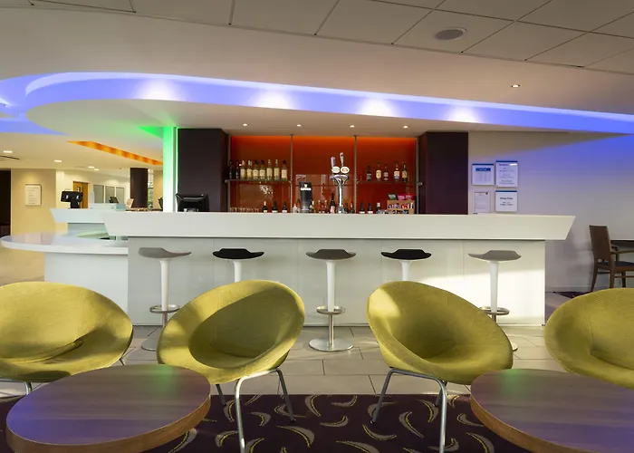 Holiday Inn Express Dunstable By Ihg