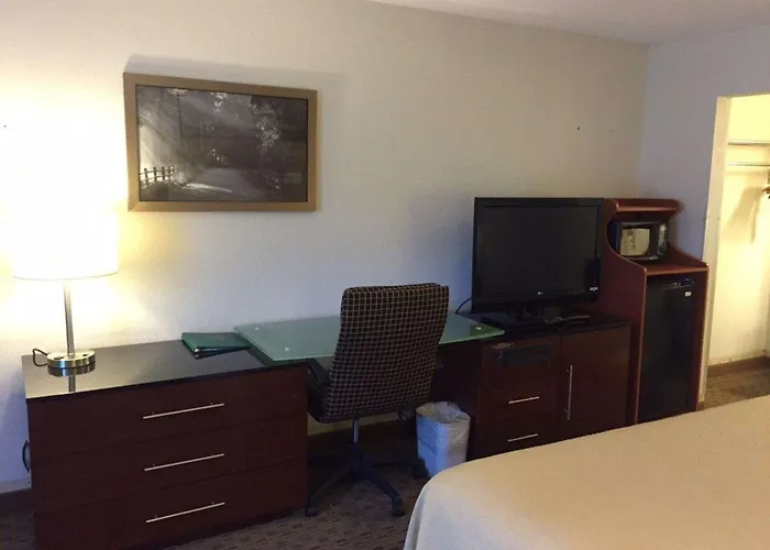 Quality Inn Morganton Southeast