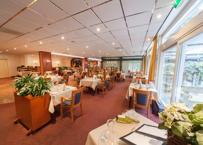 Fletcher -Restaurant Paasberg
