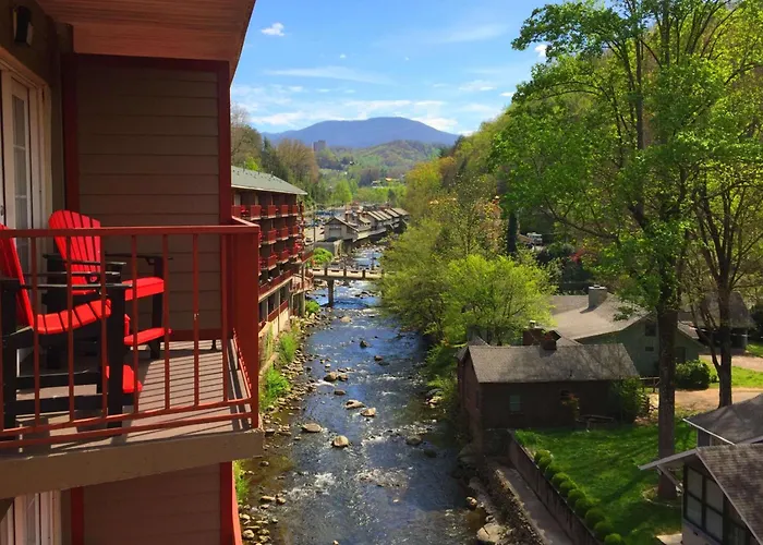 Baymont By Wyndham Gatlinburg On The River