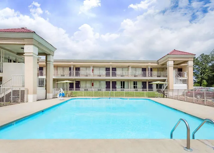 Days Inn By Wyndham Greensboro Airport
