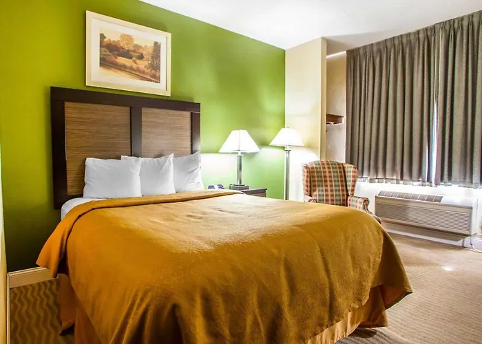 Quality Inn & Suites Champaign North - Urbana