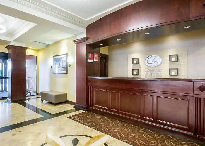 Comfort Suites At Woodbridge