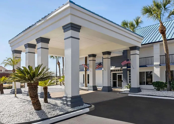 Days Inn By Wyndham Kingsland Ga