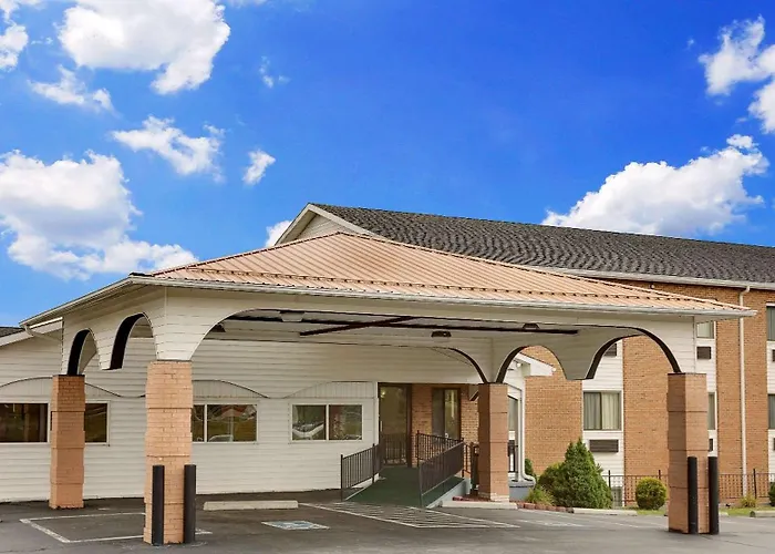 Super 8 By Wyndham Hillsville