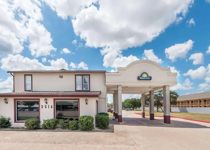 Days Inn By Wyndham Bryan