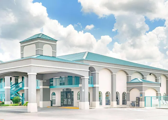 Super 8 By Wyndham