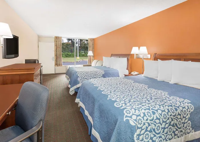 Days Inn By Wyndham Orangeburg South