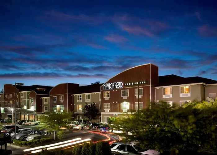 Executive Residency By Best Western Navigator Inn & Suites