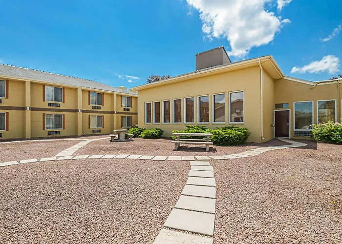 Quality Inn & Suites Frostburg-Cumberland