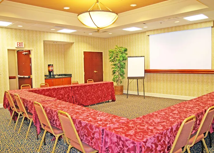 Hampton Inn & Suites-Atlanta Airport North-I-85 Hapeville