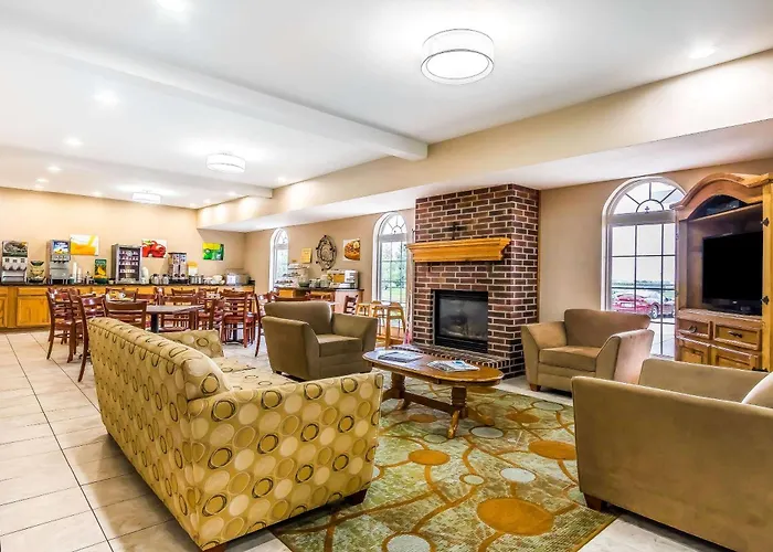 Quality Inn & Suites Chesterfield Village