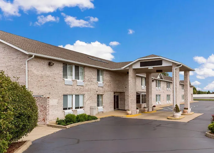 Econo Lodge Inn & Suites Fairview Heights St Louis