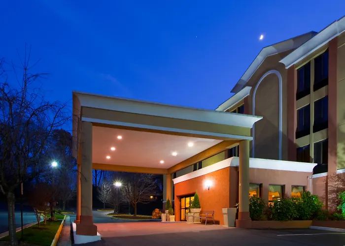 Holiday Inn Express Fairfax-Arlington Boulevard By Ihg