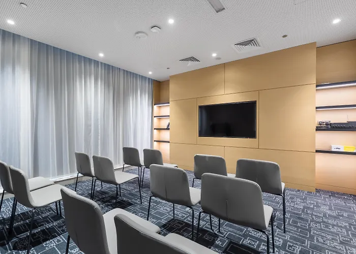 Studio M Arabian Plaza Hotel & Hotel Apartments