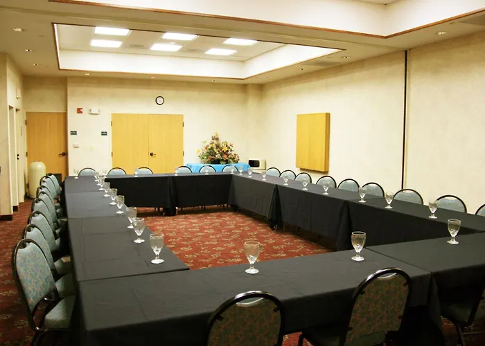 Hampton Inn & Suites Kansas City-Merriam