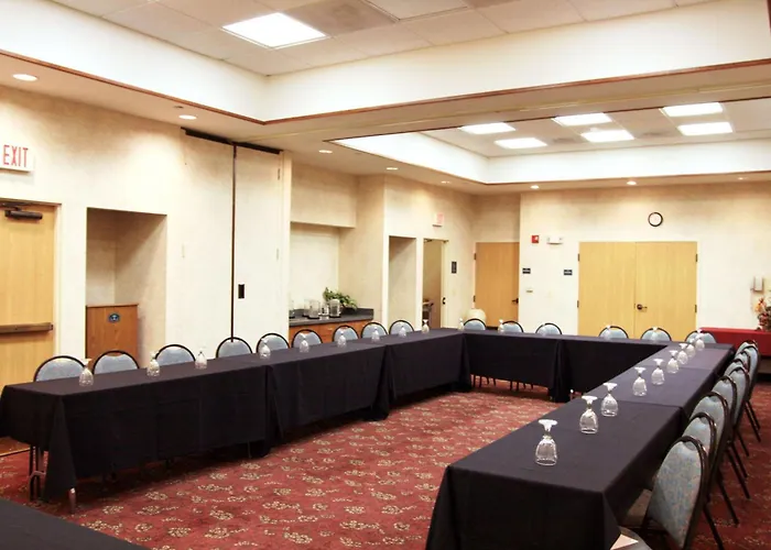 Hampton Inn & Suites Kansas City-Merriam