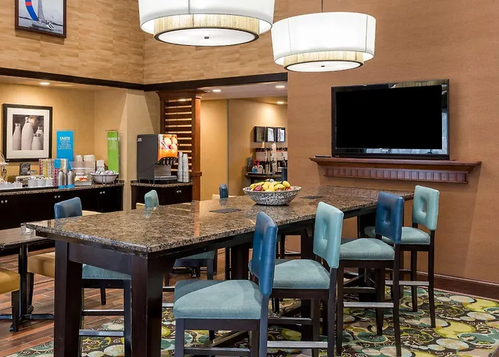 Hampton Inn & Suites Florence Center