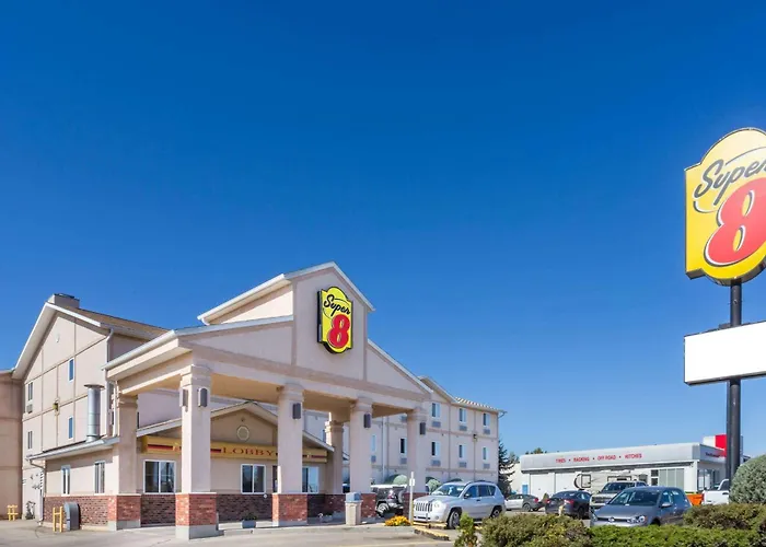 Super 8 By Wyndham Moose Jaw Sk