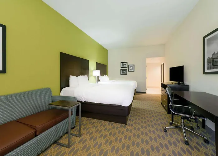 La Quinta By Wyndham Columbus - Grove City