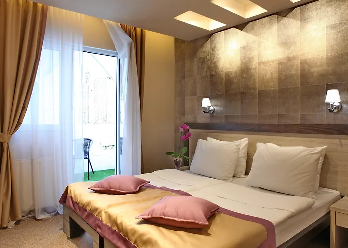 Garni Hotel Vozarev