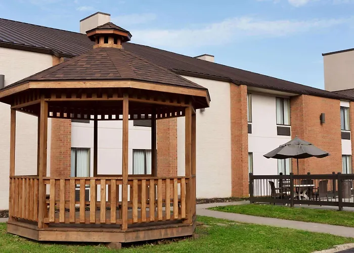 Baymont By Wyndham Rocky Mount