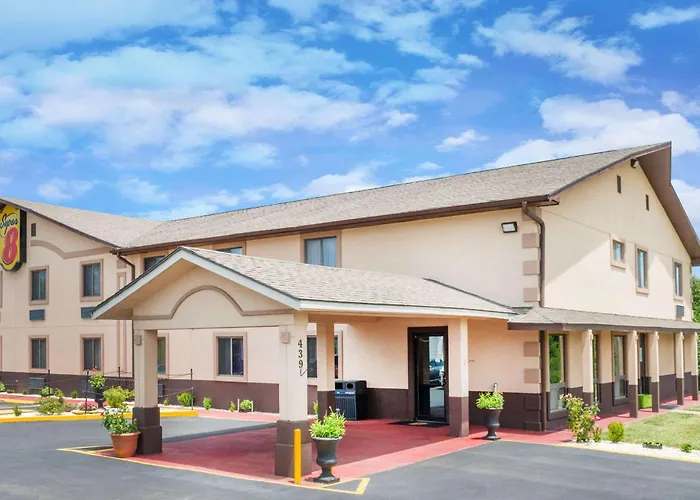 Super 8 By Wyndham Warrensburg