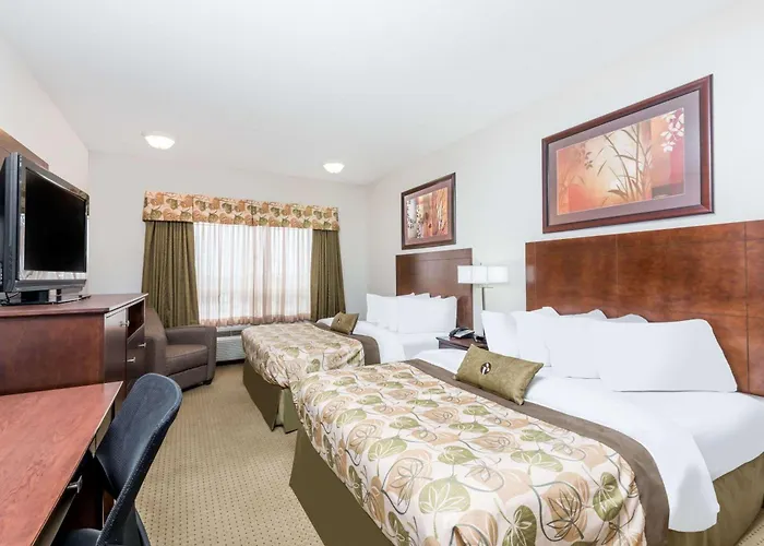 Ramada By Wyndham Olds Hotel