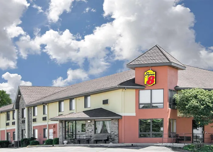 Super 8 By Wyndham Toledo
