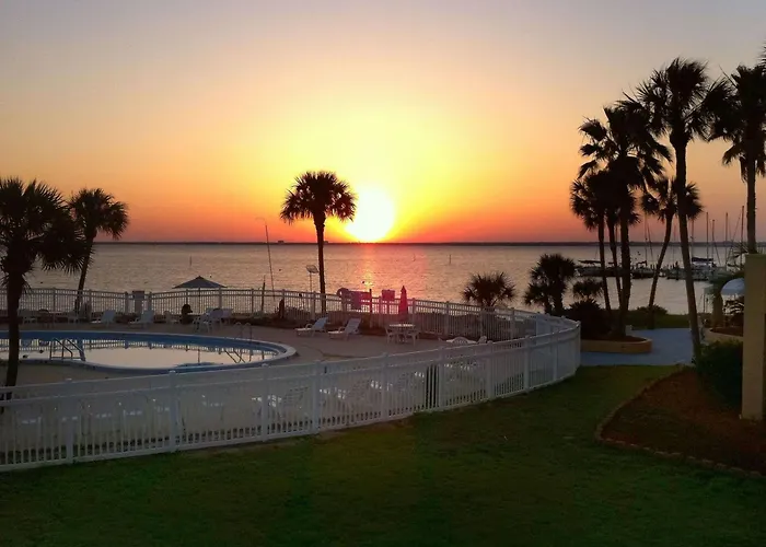 Quality Inn & Suites Bayside Near Pensacola Beach