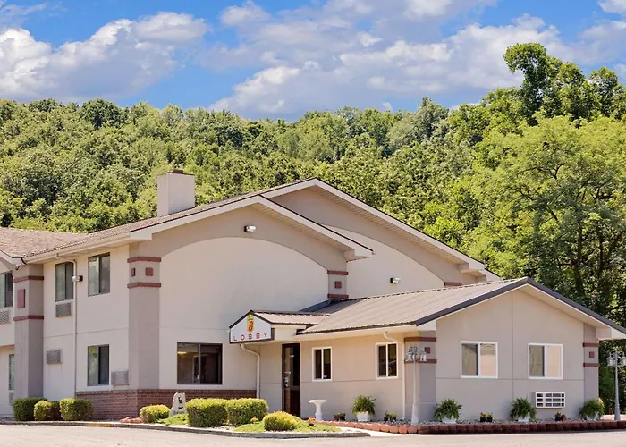 Super 8 By Wyndham Elkins