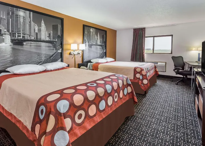 Super 8 By Wyndham Dixon Motel