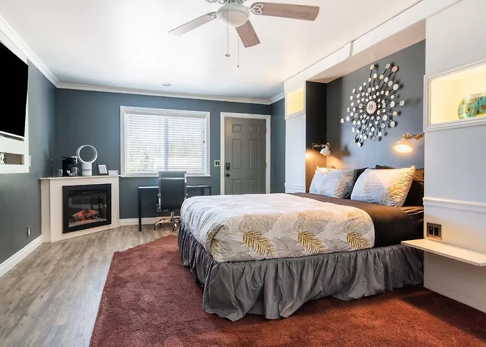 Big Bear Spa Suites