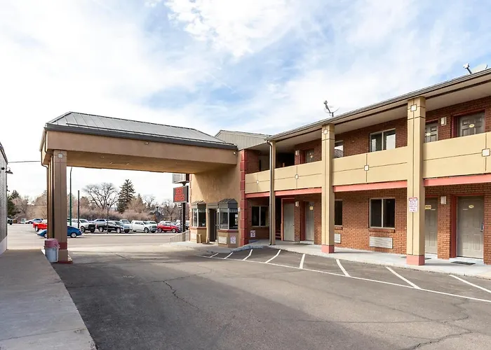 Cedar Valley Inn