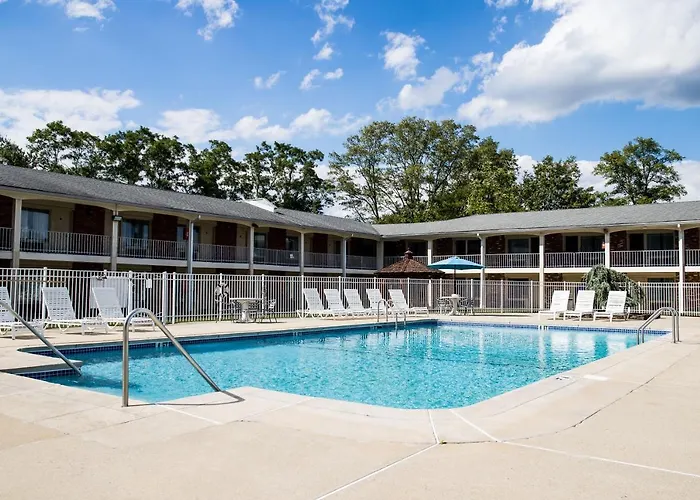 Crystal Inn Eatontown