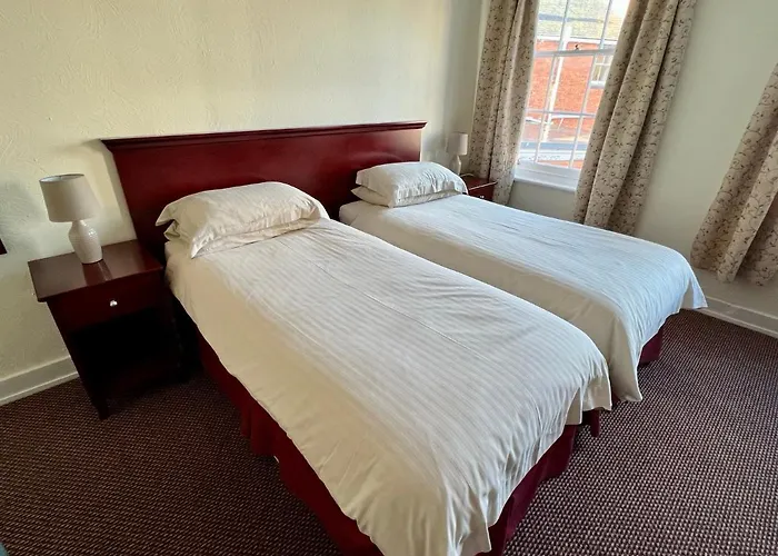 Calverts Hotel - Newport, Isle Of Wight - Return Car Ferry From 79 Pounds