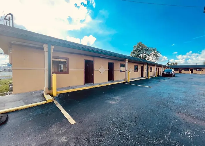 Royal Palms Motel & Rv Park