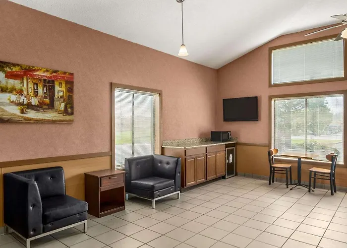 Days Inn By Wyndham Canastota Verona
