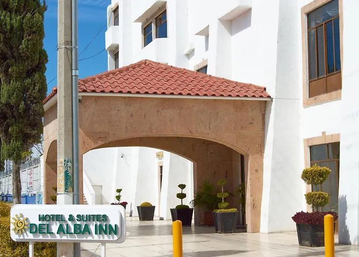 Hotel Del Alba Inn & Suites