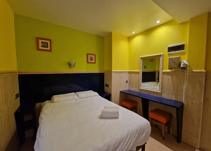 Pension Izar Bat Guesthouse