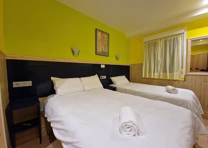 Pension Izar Bat Guesthouse
