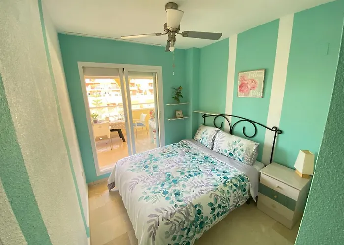 Sea And Mountain View Room With Pool- Habitacion Piso Compartido Para 1 Persona