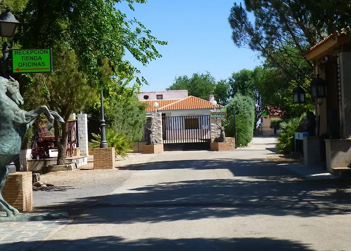 Alojamiento Rural Los Delfines Valdepeñas