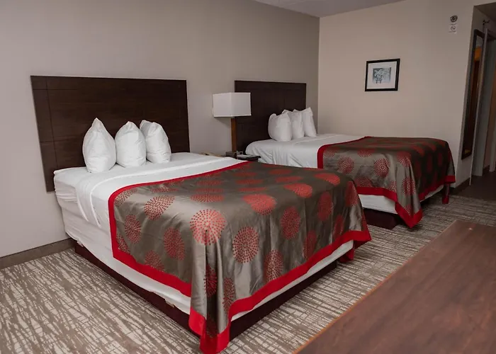 Ramada By Wyndham Cedar Rapids