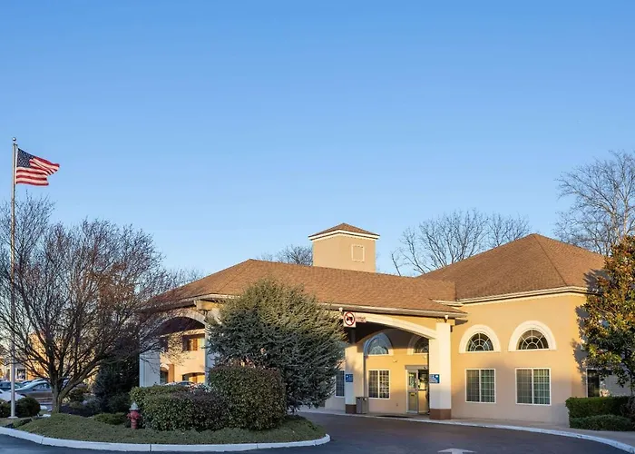 Days Inn & Suites By Wyndham - Philadelphia