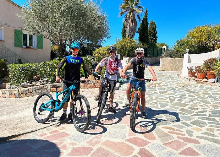 Hôtel Punta e Mare, Chambres et Appartements,Parking privé sur place