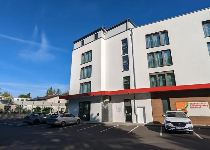 Smart & Stay Aparthotel Saarbruecken Sued - Self-Check-In - Free Parking