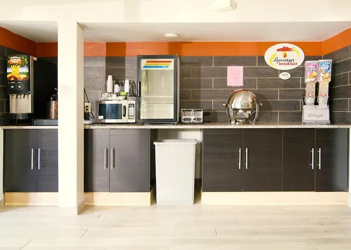 Super 8 By Wyndham Red Wing Hotel
