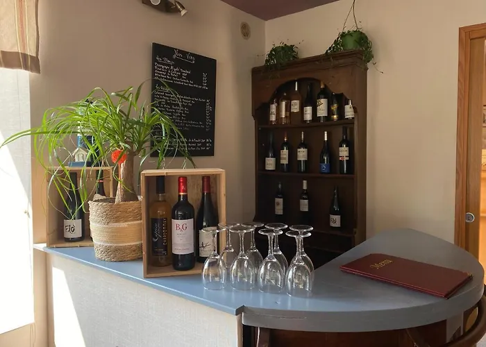 Logis Hotel Restaurant Le Phare