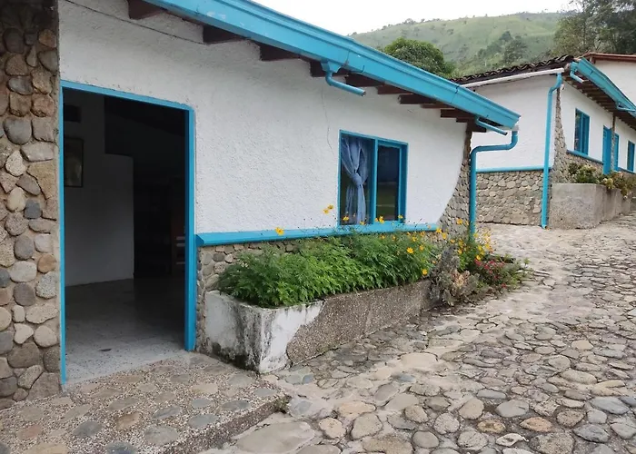 Hosteria Puerta del Nus Cisneros